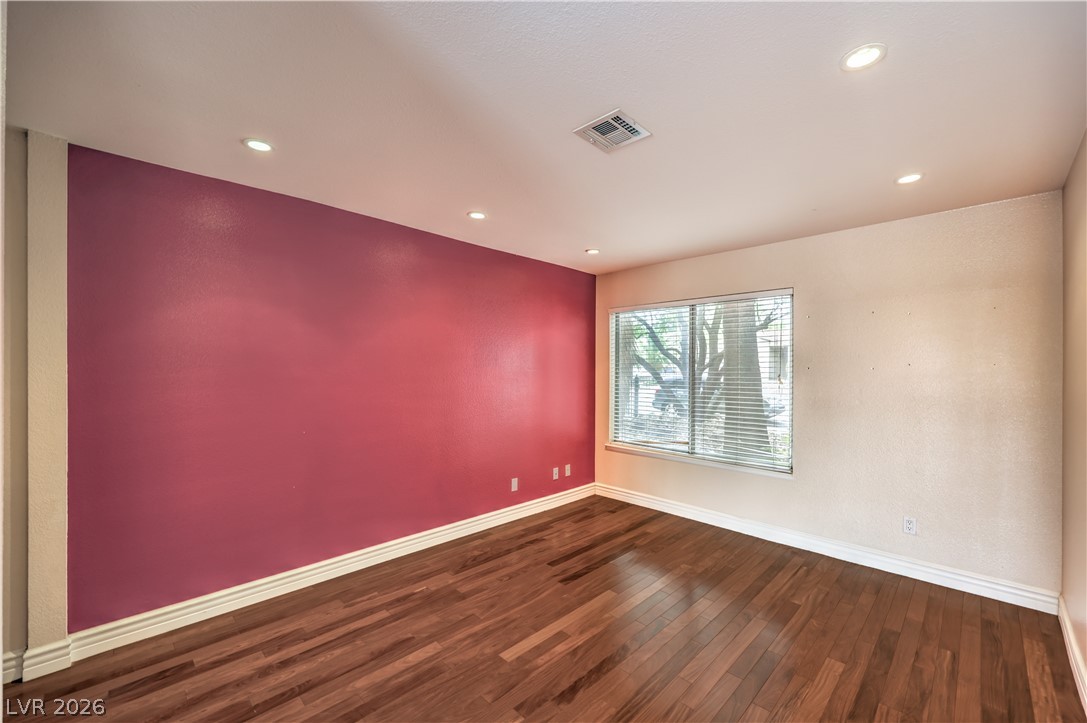 Photo 38 of 40, 2617 YARDLEY Street