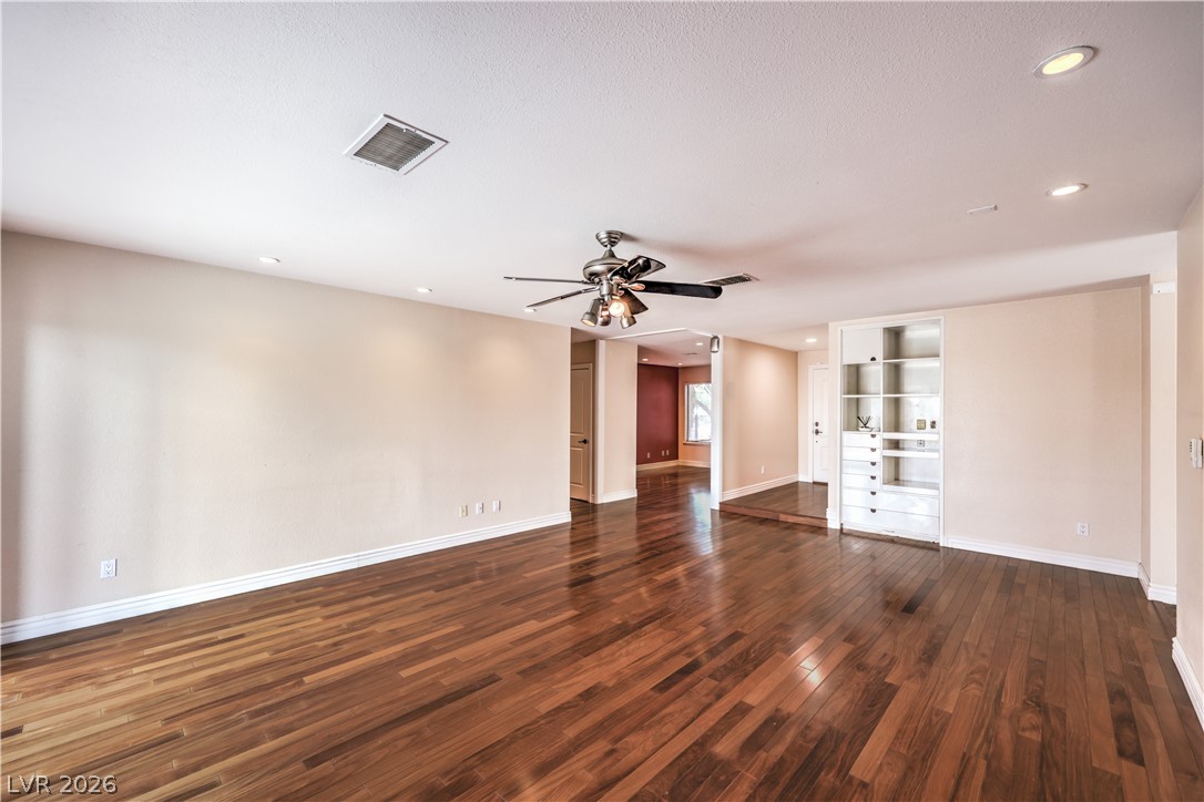 Photo 17 of 40, 2617 YARDLEY Street