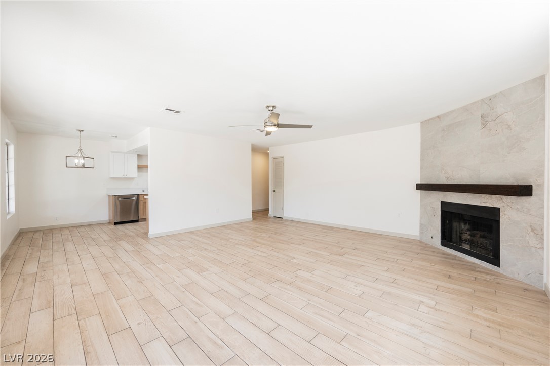 Photo 3 of 1612 Crest Haven Avenue