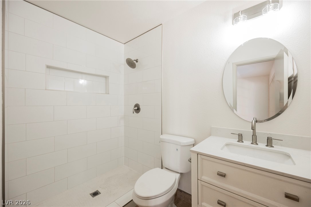 Photo 8 of 17, 1612 Crest Haven Avenue
