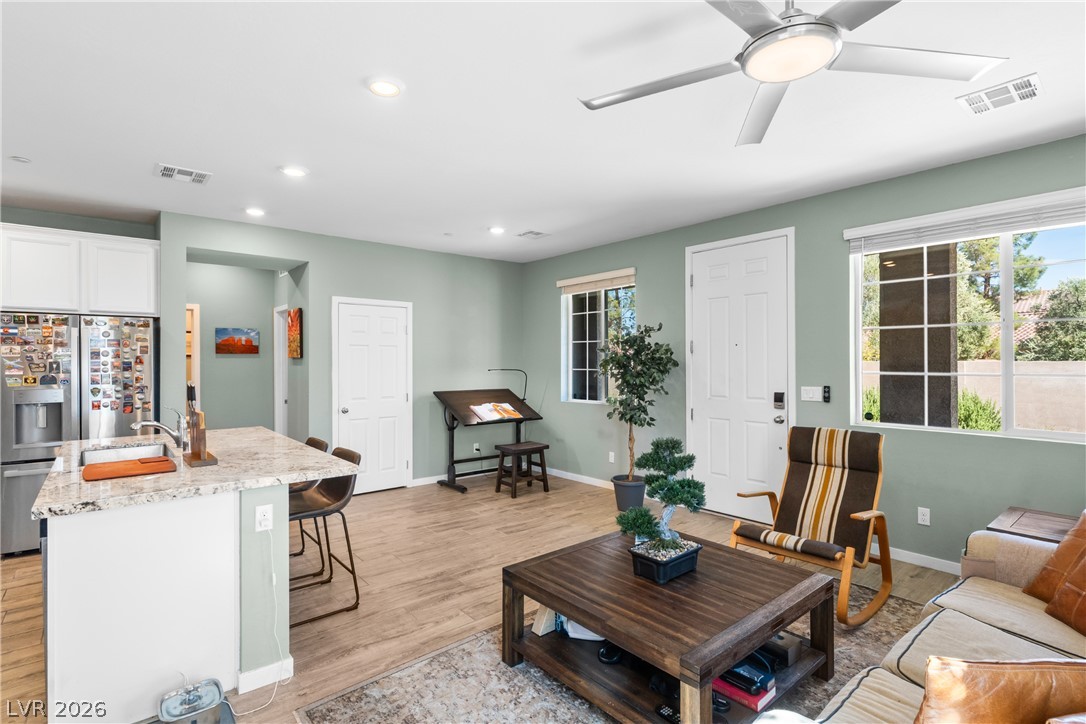 Photo 7 of 31, 5730 Sky Pointe Drive #134