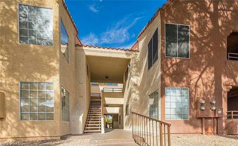 2200 S Fort Apache Road #1212, Las Vegas 89117