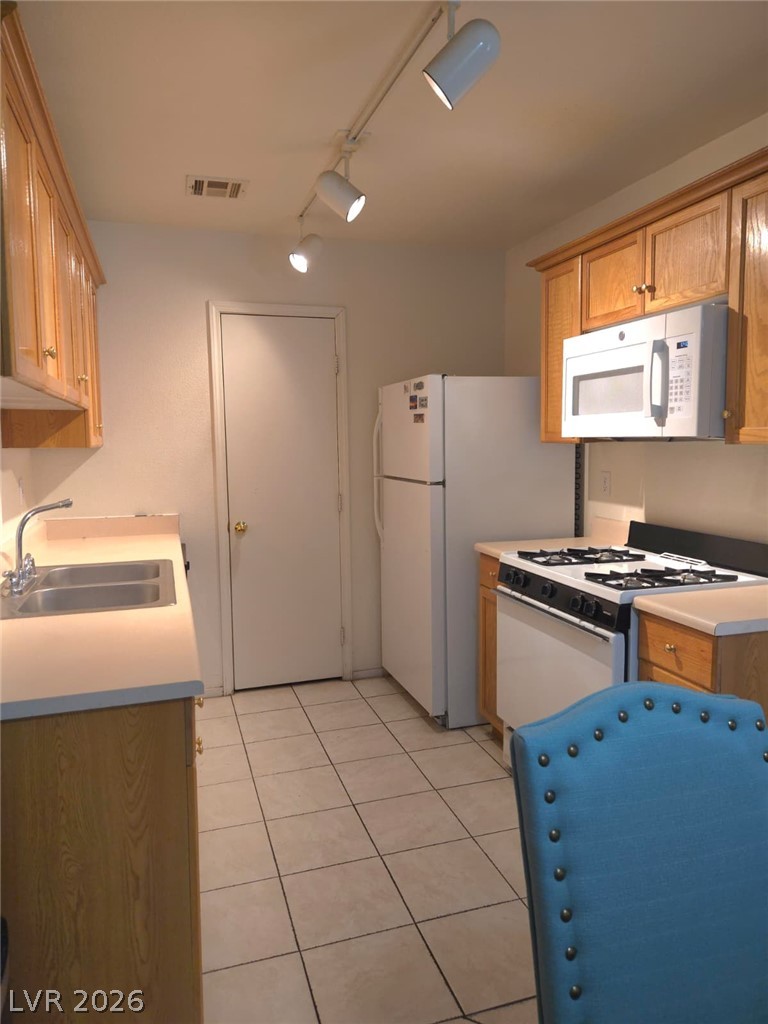 Photo 7 of 14, 5330 E Charleston Boulevard #113