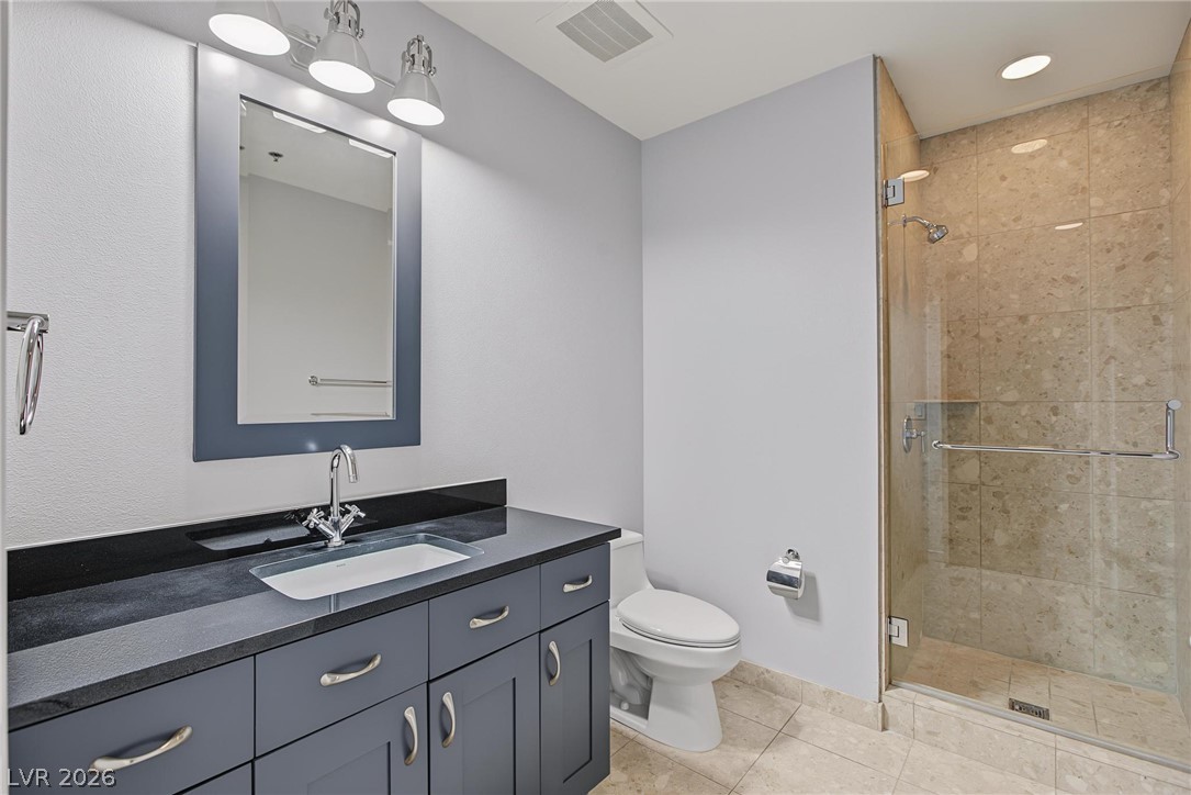 Photo 11 of 33, 4525 Dean Martin Drive #2211