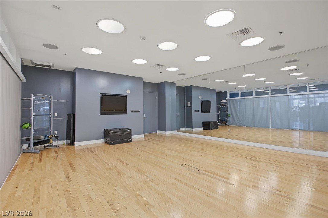 Photo 26 of 33, 4525 Dean Martin Drive #2211