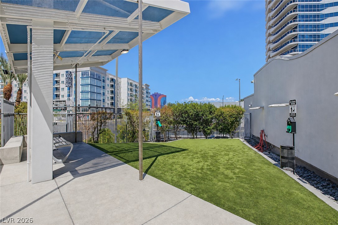 Photo 23 of 33, 4525 Dean Martin Drive #2211