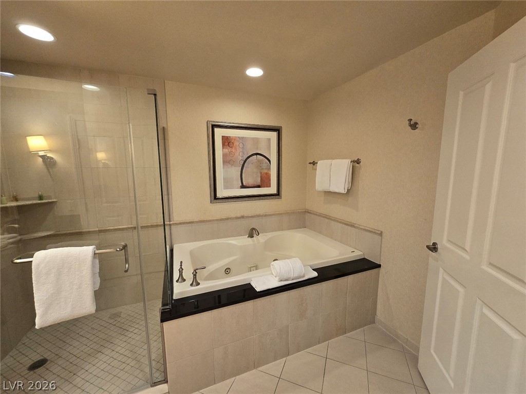 Photo 25 of 37, 135 E Harmon Avenue #2203