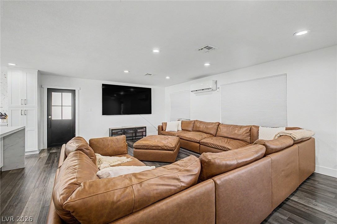 Photo 6 of 42, 7208 Boyd Lane