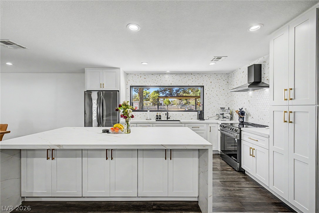 Photo 13 of 42, 7208 Boyd Lane