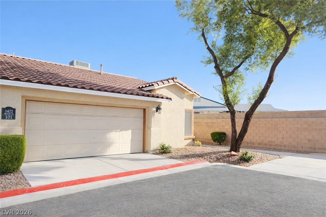 Photo 7 of 26, 1472 Creslow Court #101