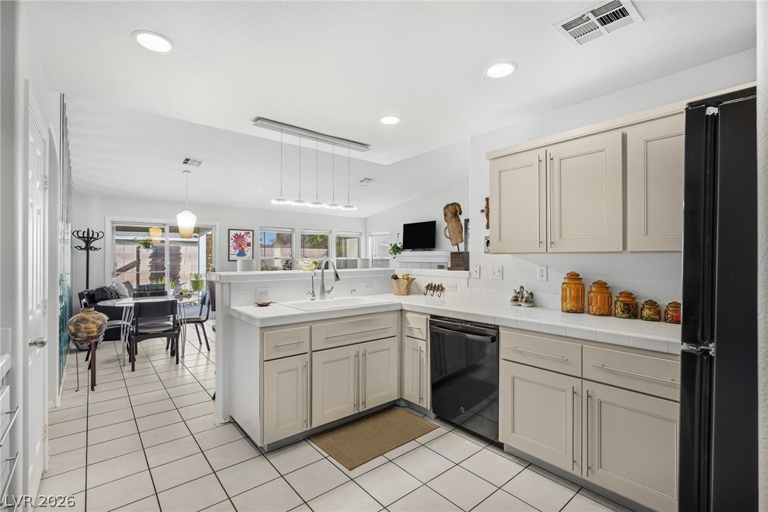 Photo 3 of 1472 Creslow Court #101