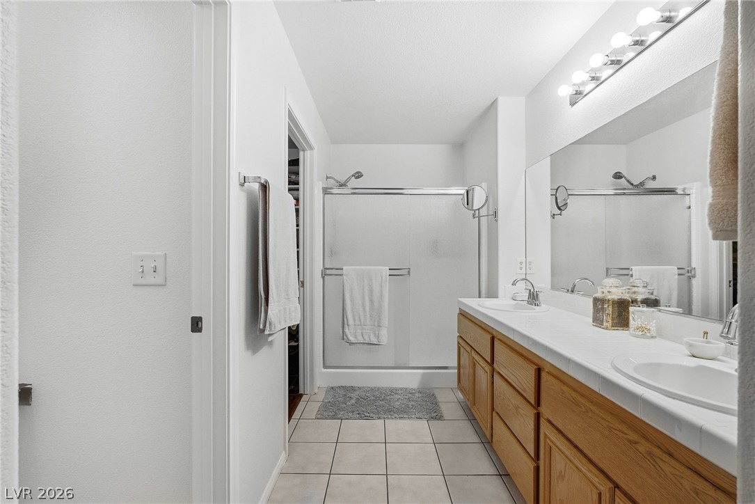 Photo 13 of 26, 1472 Creslow Court #101