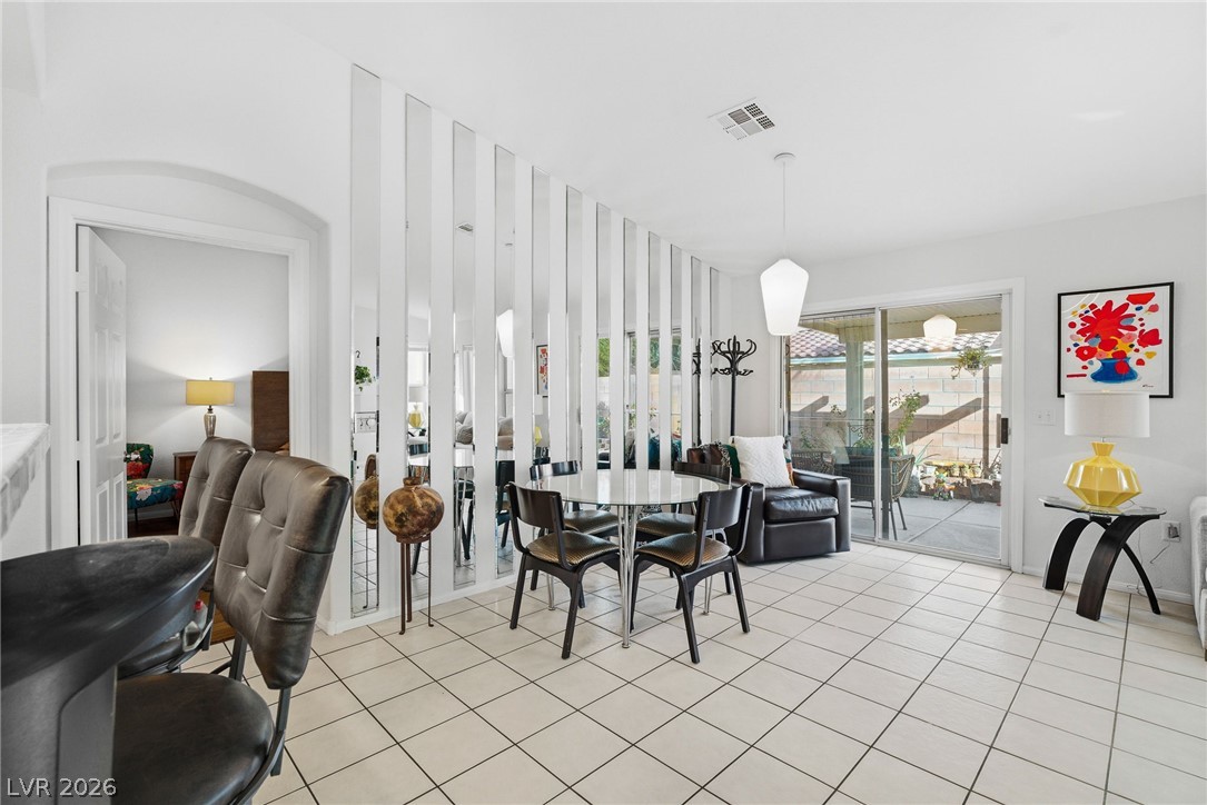 Photo 17 of 26, 1472 Creslow Court #101
