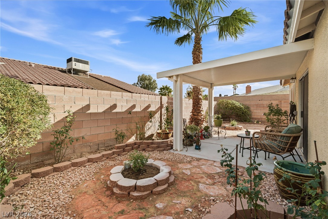 Photo 23 of 26, 1472 Creslow Court #101