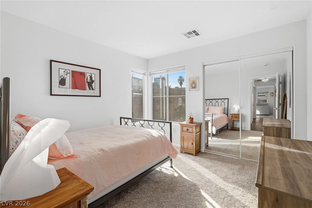 Photo 22 of 26, 1472 Creslow Court #101