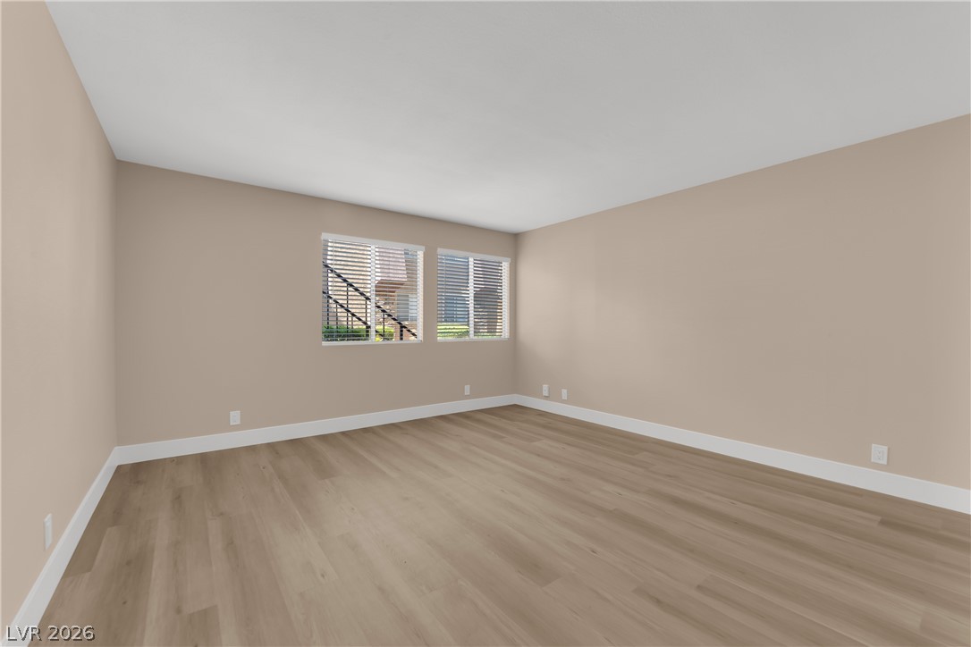 Photo 11 of 39, 5386 River Glen Drive #349
