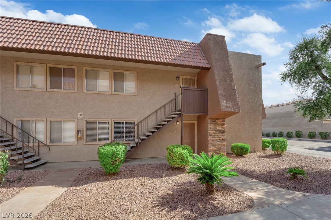 Photo 3 of 5386 River Glen Drive #349