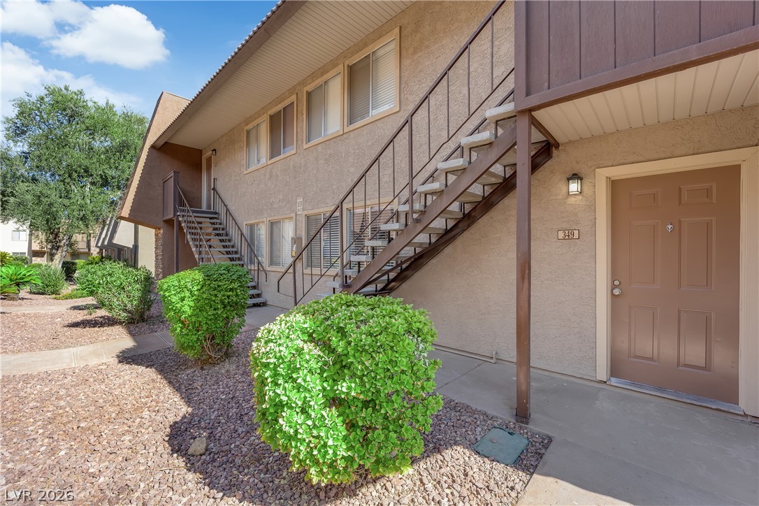 Photo 4 of 5386 River Glen Drive #349
