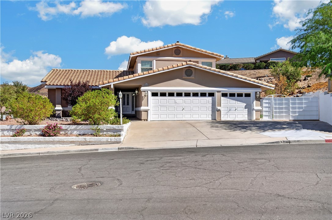 1049 Geranium Drive, Henderson 89011