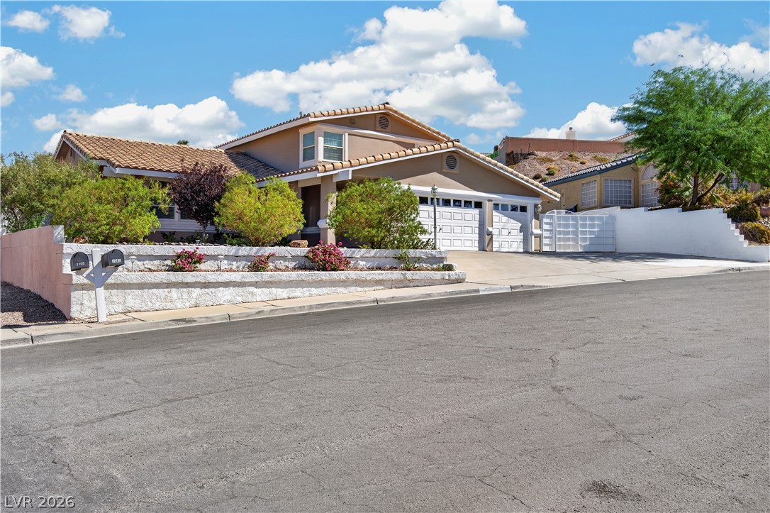 Photo 9 of 77, 1049 Geranium Drive