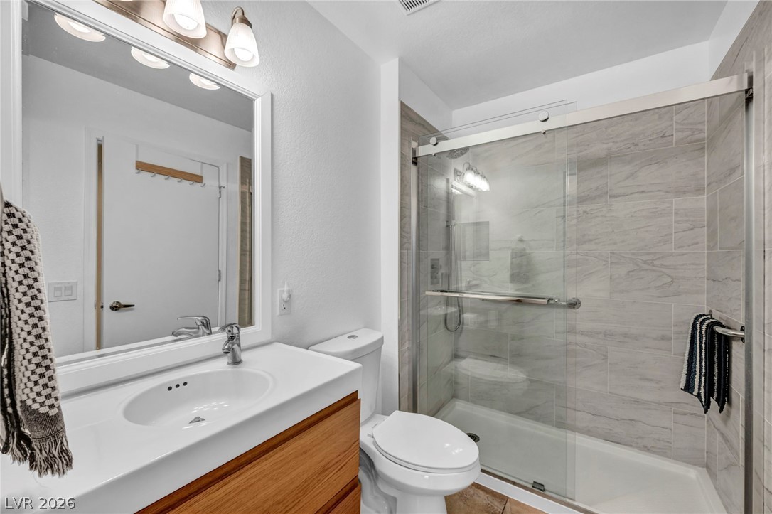 Photo 22 of 44, 2704 Glencliff Drive