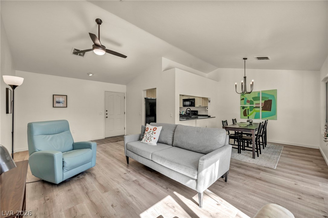 Photo 9 of 44, 2704 Glencliff Drive