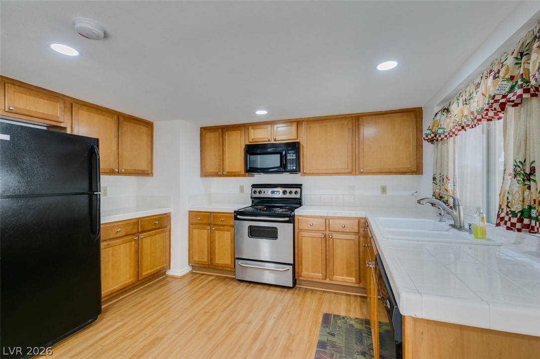 Photo 22 of 36, 3422 Pecos Way