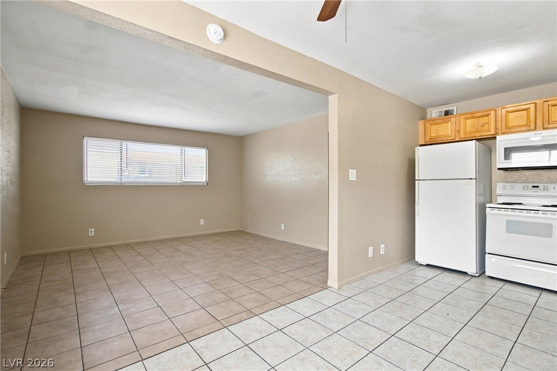 Photo 8 of 28, 212 Orland Street #29