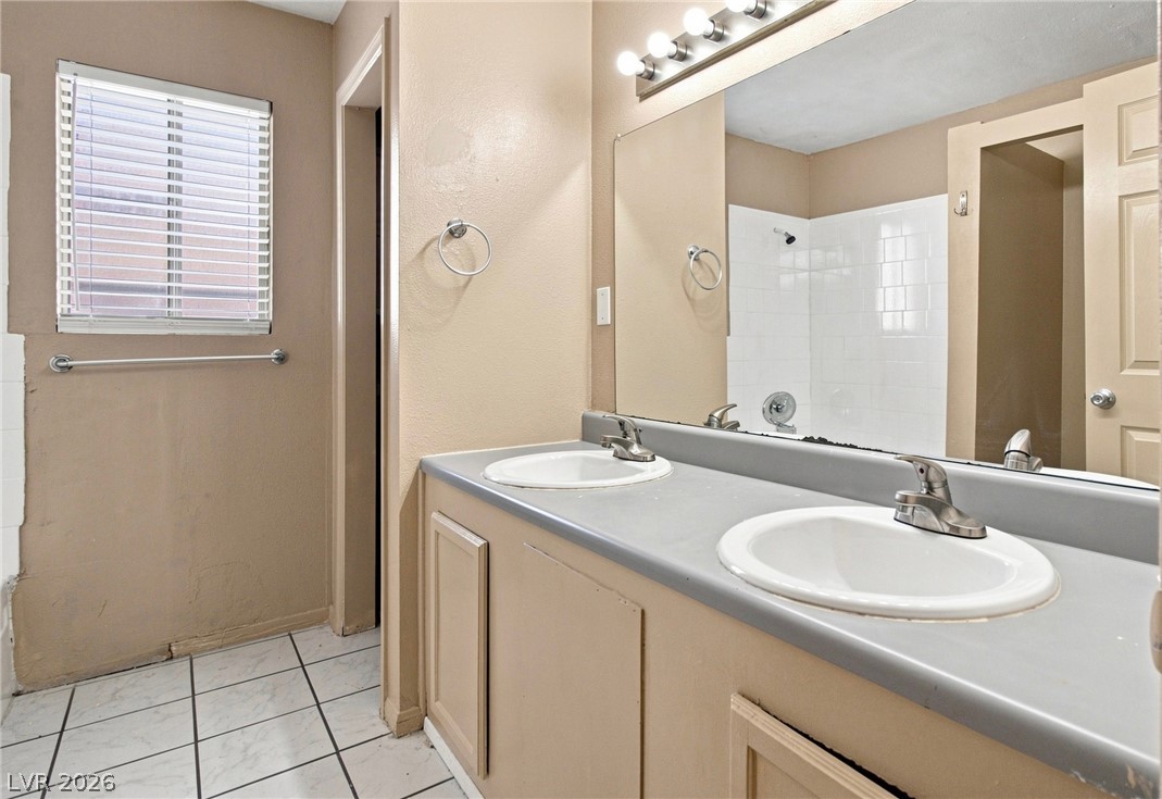Photo 14 of 28, 212 Orland Street #29