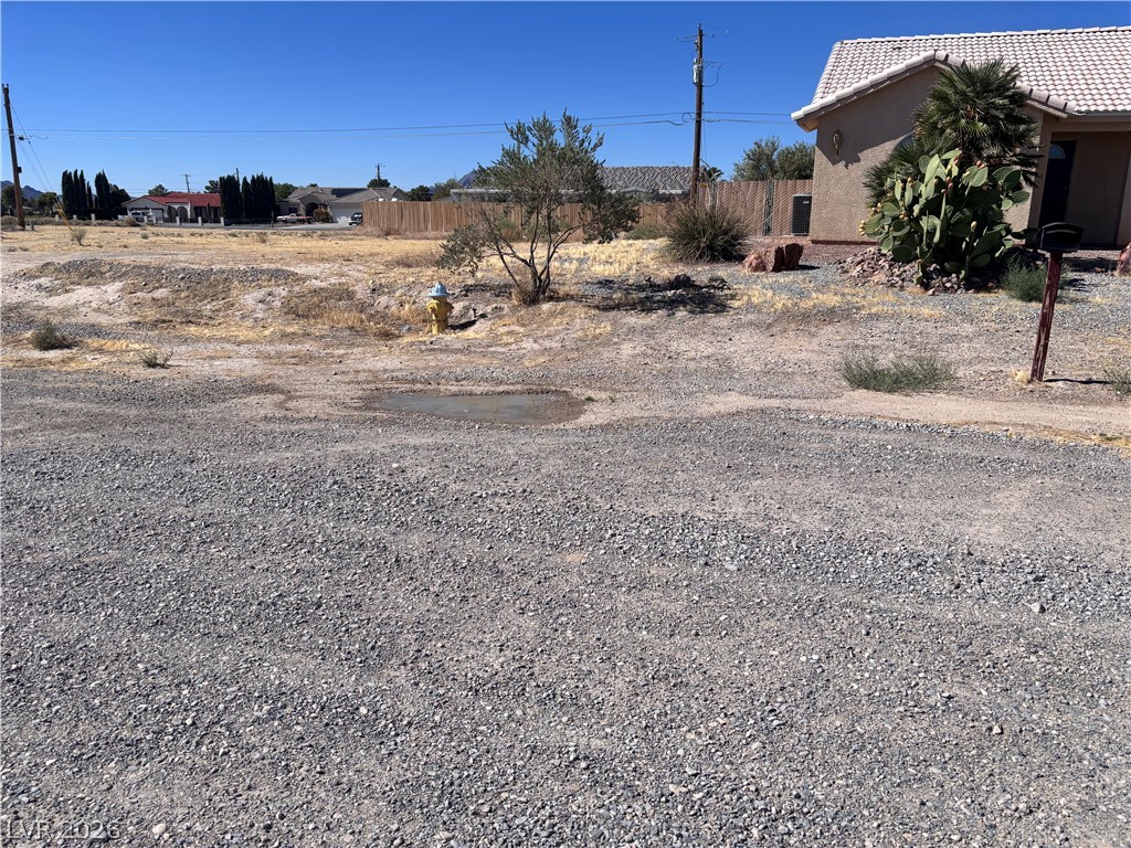 Photo 4 of 941 E Enchanted Mesa Street
