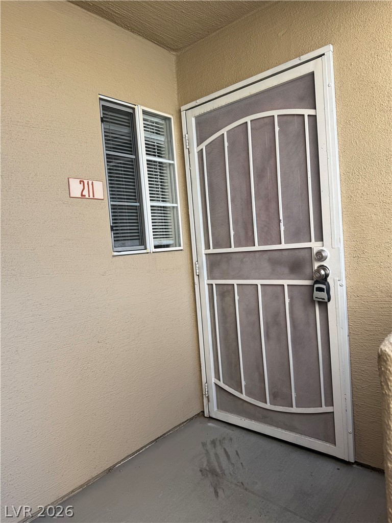 Photo 4 of 1908 N Tierra Vista Drive #211