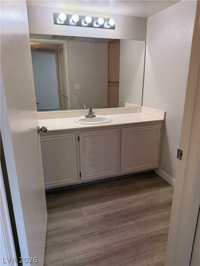 Photo 12 of 18, 1908 N Tierra Vista Drive #211