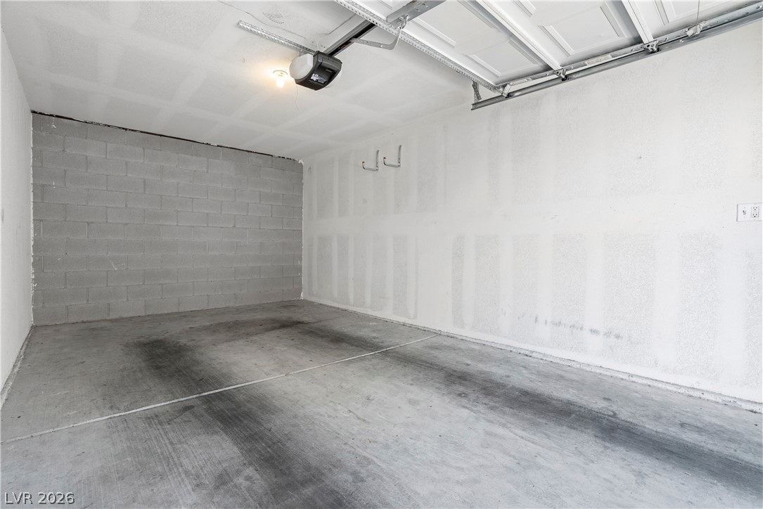 Photo 21 of 33, 8501 W University Avenue #2089