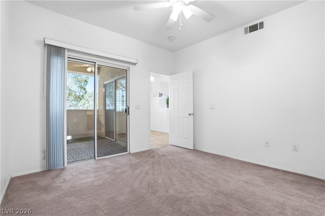 Photo 9 of 33, 8501 W University Avenue #2089
