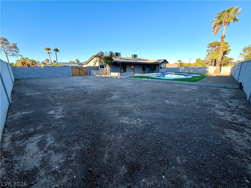 Photo 40 of 41, 2755 S Torrey Pines Drive