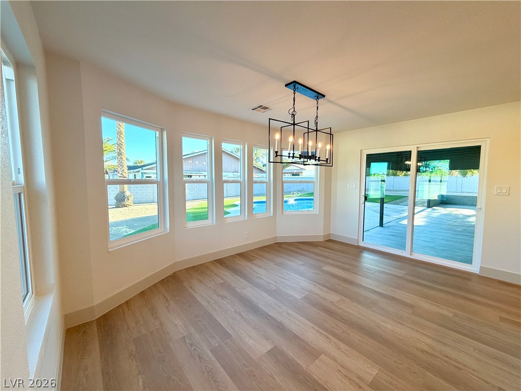 Photo 18 of 41, 2755 S Torrey Pines Drive