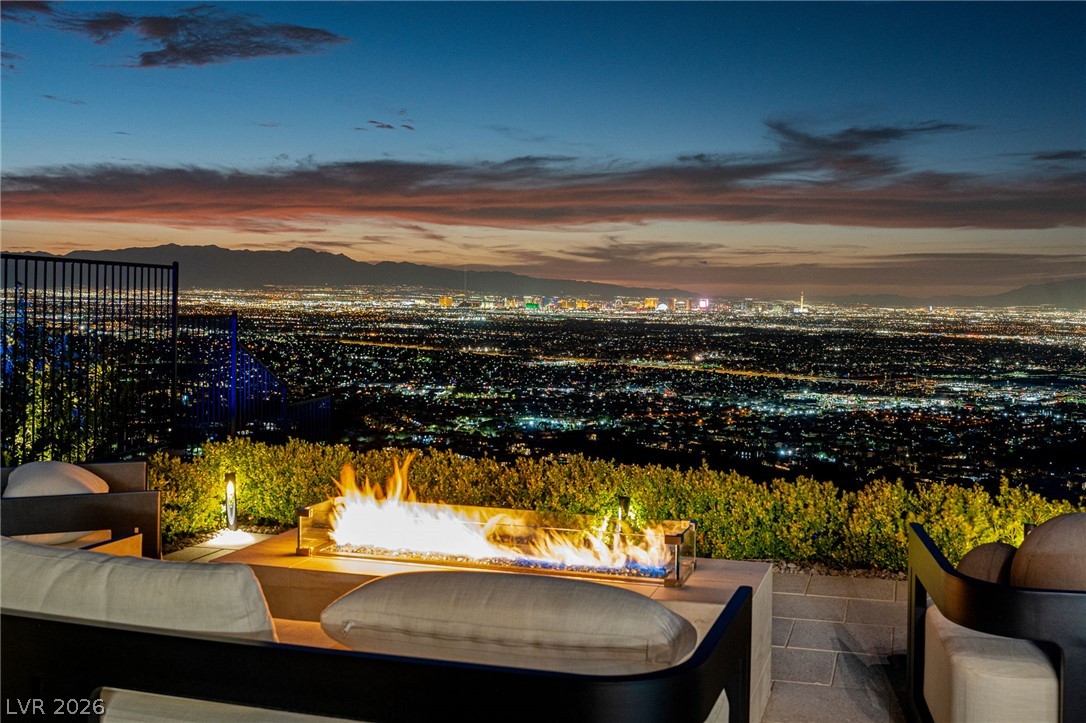 651 Overlook Rim Drive, Henderson 89012