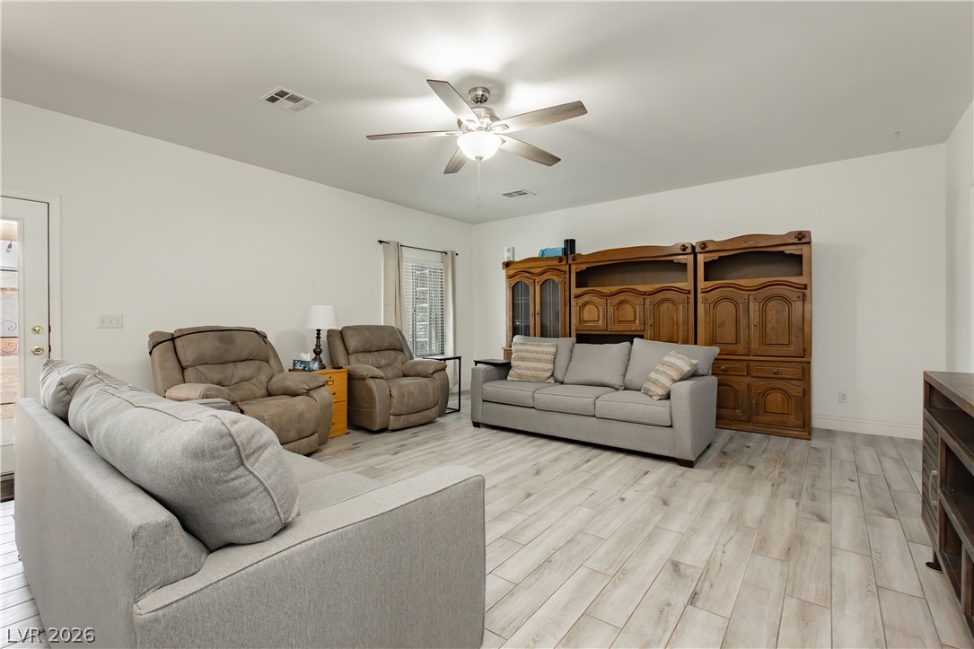 Photo 5 of 233 Albany Way