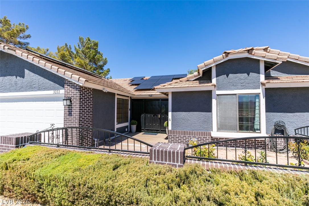 Photo 4 of 3222 E Oquendo Road