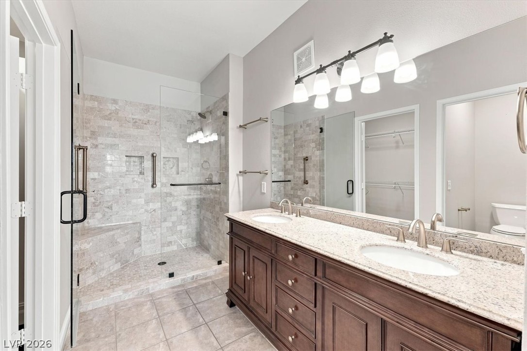 Photo 13 of 33, 1008 Domnus Lane #202