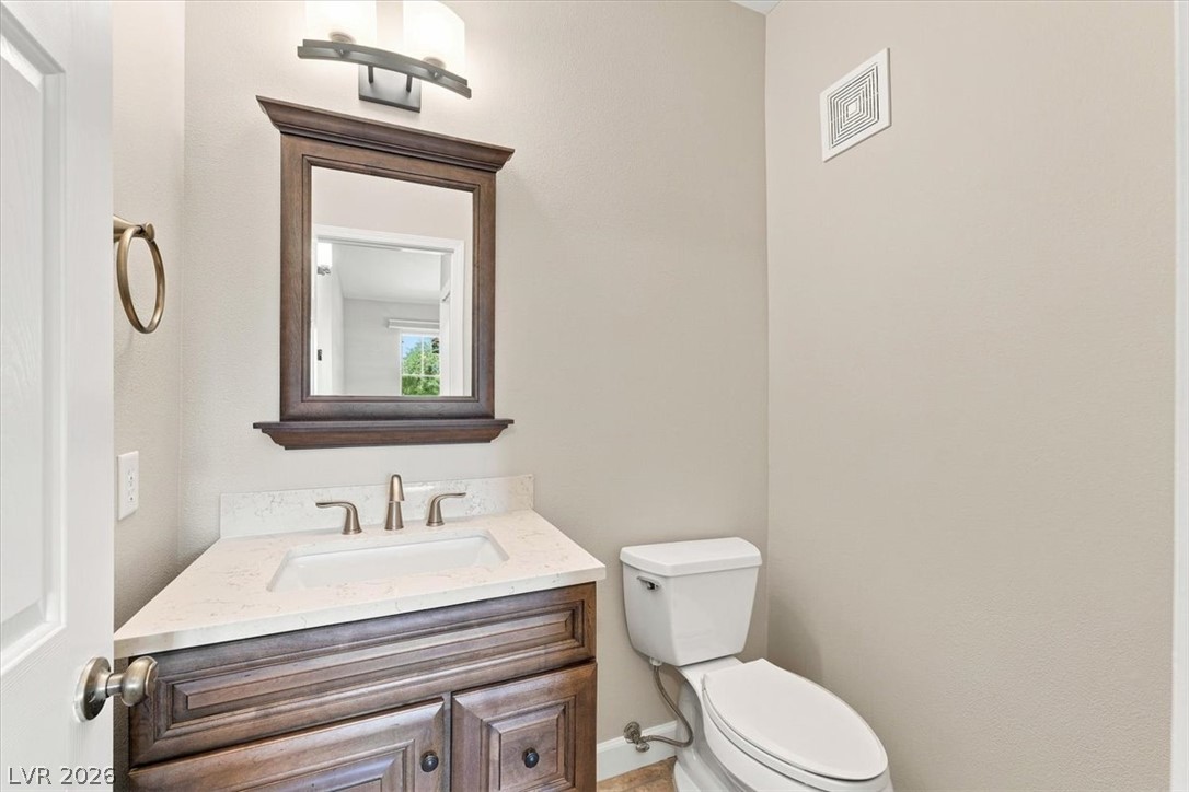 Photo 17 of 33, 1008 Domnus Lane #202