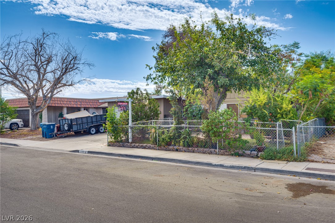Photo 3 of 5305 Camden Avenue