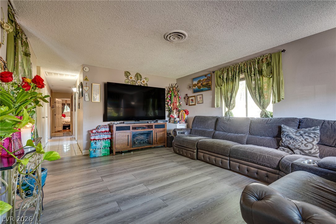 Photo 6 of 13, 5305 Camden Avenue