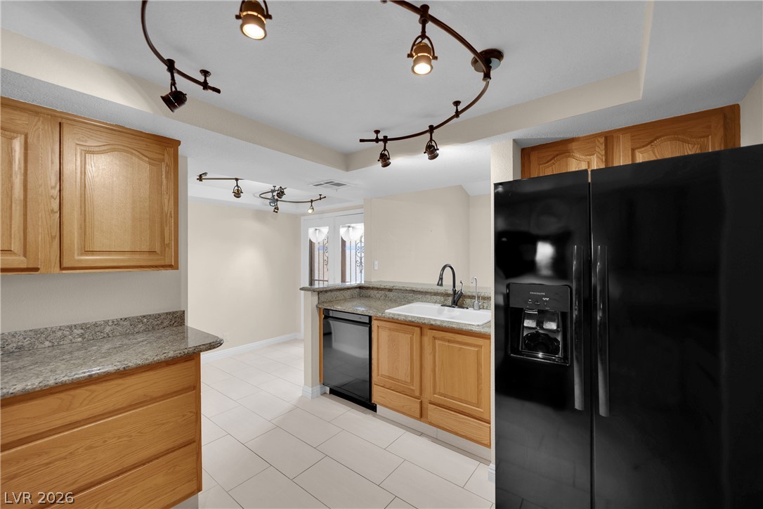 Photo 15 of 44, 3125 La Mancha Way