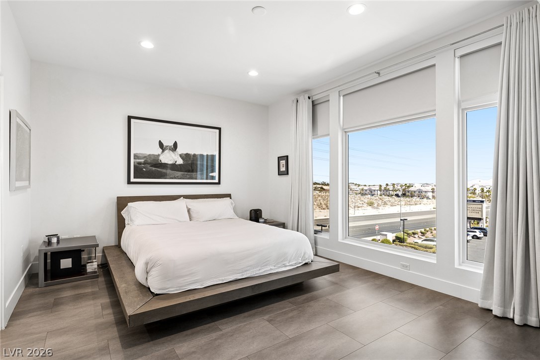 Photo 18 of 52, 8925 W Flamingo Road #325