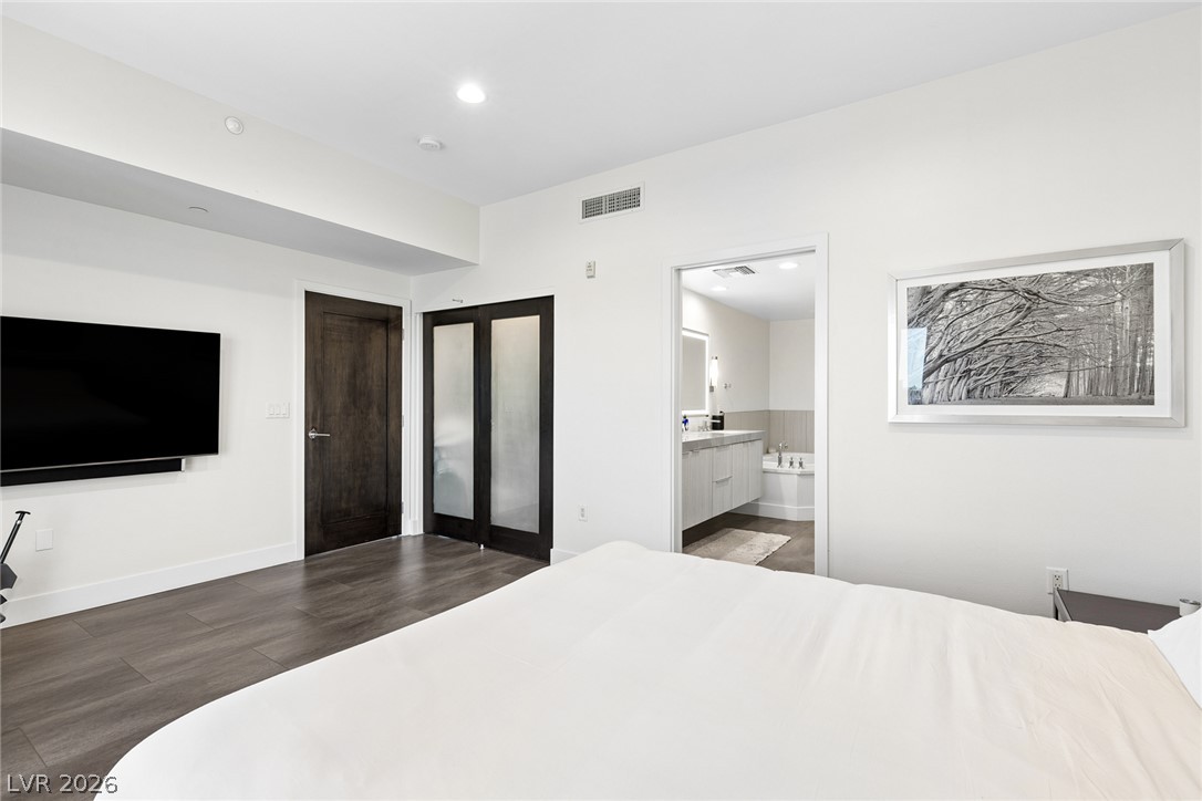 Photo 20 of 52, 8925 W Flamingo Road #325