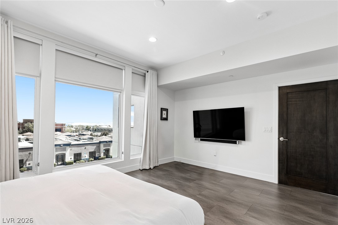 Photo 21 of 52, 8925 W Flamingo Road #325