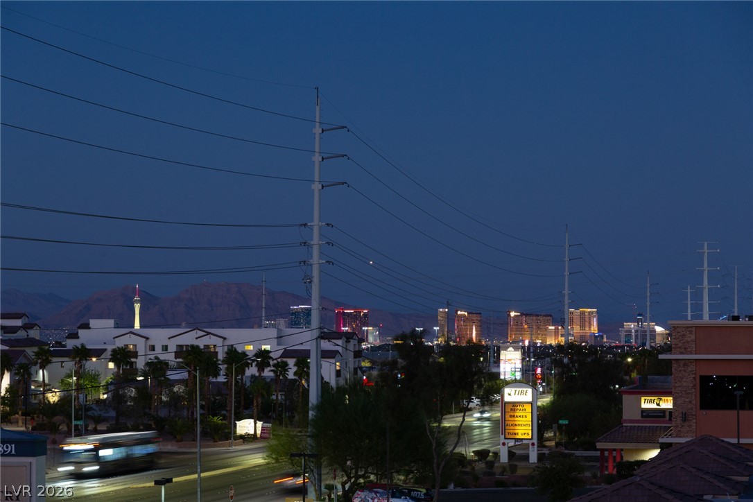 Photo 28 of 52, 8925 W Flamingo Road #325