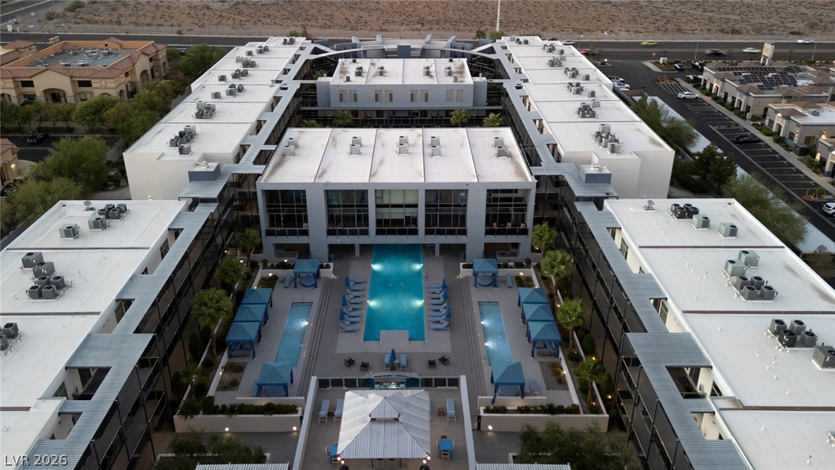 Photo 40 of 52, 8925 W Flamingo Road #325