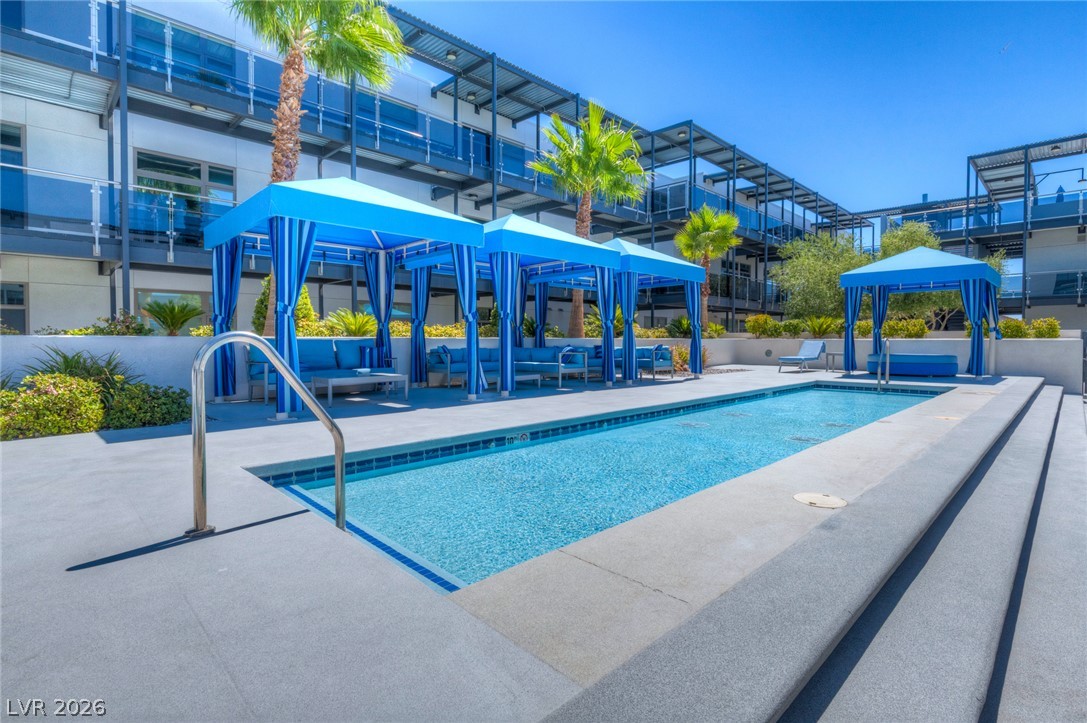 Photo 36 of 52, 8925 W Flamingo Road #325